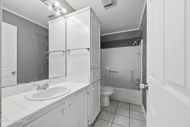 122 Ocho Rios Lane, Scott, LA 70583