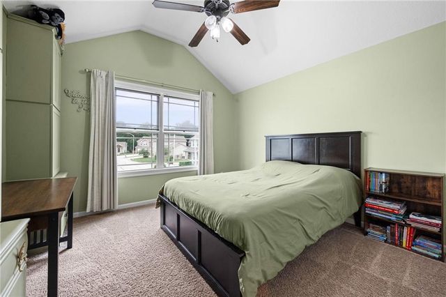 12621 CHARLOTTE Street, Kansas City, MO 64146