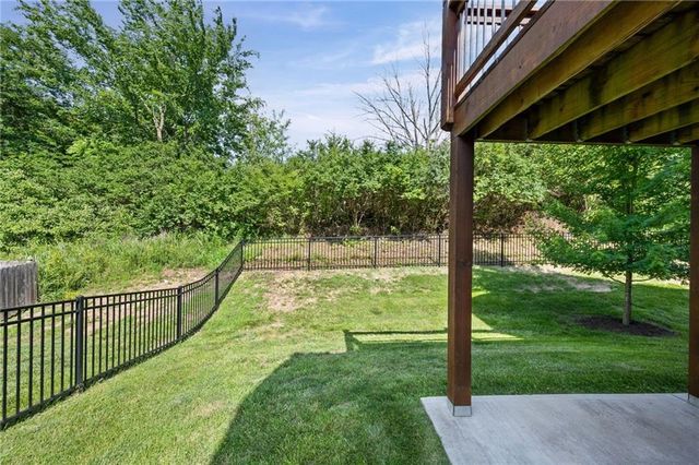 12621 CHARLOTTE Street, Kansas City, MO 64146