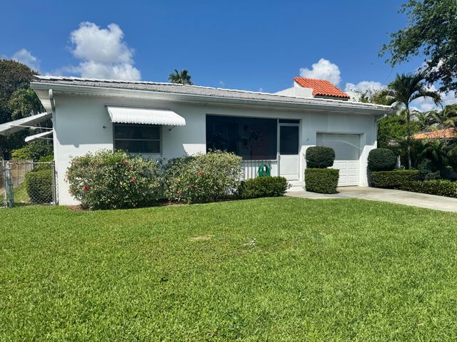 1205 N Palmway, Lake Worth Beach, FL 33460