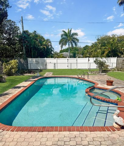 1205 N Palmway, Lake Worth Beach, FL 33460