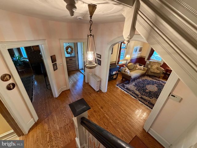 223 SUMMIT AVE, Jenkintown, PA 19046