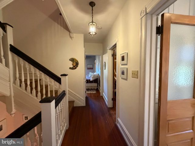 223 SUMMIT AVE, Jenkintown, PA 19046