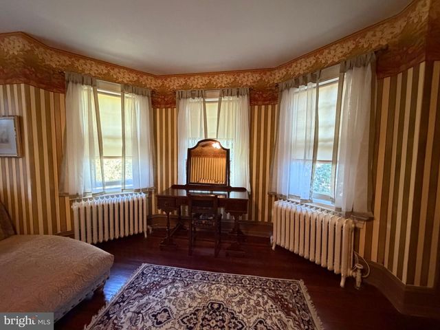 223 SUMMIT AVE, Jenkintown, PA 19046