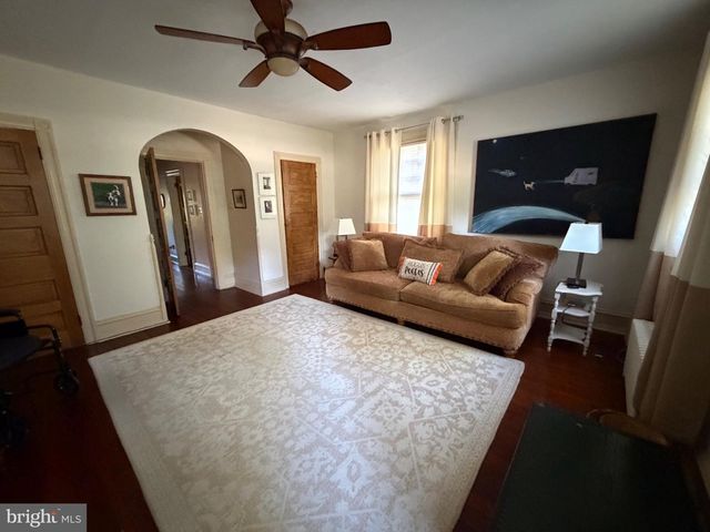 223 SUMMIT AVE, Jenkintown, PA 19046