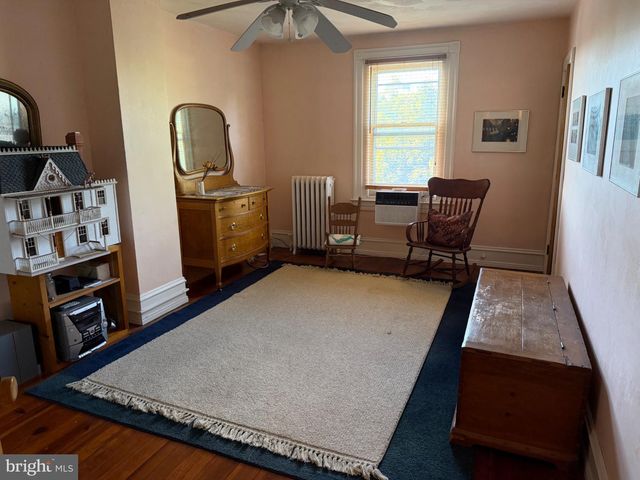 223 SUMMIT AVE, Jenkintown, PA 19046