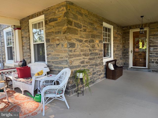 223 SUMMIT AVE, Jenkintown, PA 19046