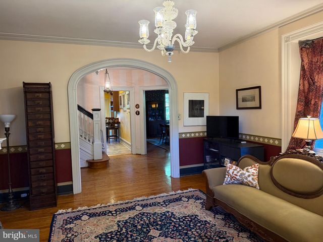 223 SUMMIT AVE, Jenkintown, PA 19046