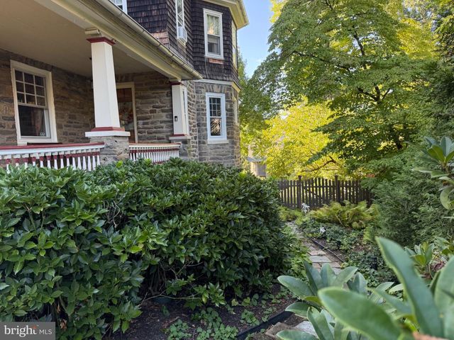 223 SUMMIT AVE, Jenkintown, PA 19046