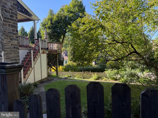 223 SUMMIT AVE, Jenkintown, PA 19046
