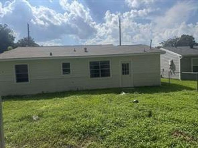 702 E Park Street, Sugar Land, TX 77498