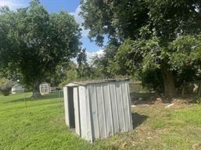 702 E Park Street, Sugar Land, TX 77498