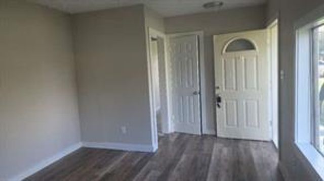 702 E Park Street, Sugar Land, TX 77498