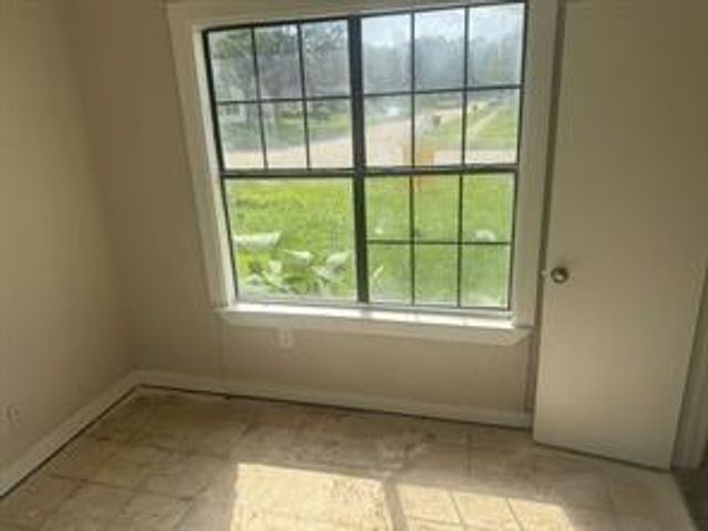 702 E Park Street, Sugar Land, TX 77498