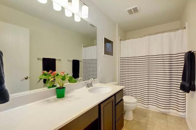9016 Ridgewell RD, Austin, TX 78747