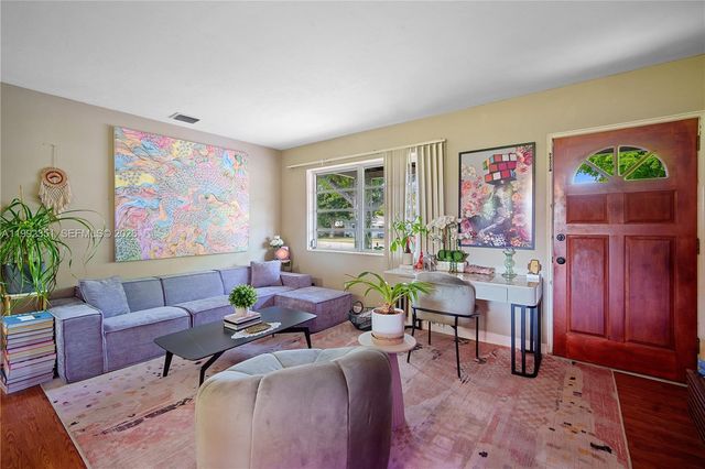 14031 NW 5th Ave, Miami, FL 33168