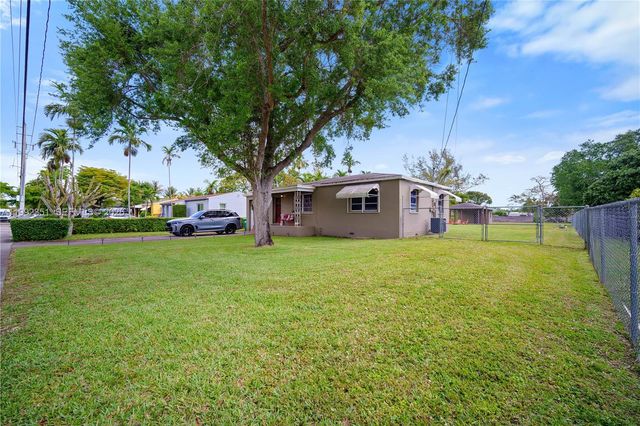 14031 NW 5th Ave, Miami, FL 33168