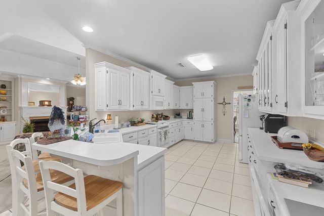 302 Stonegate, Dothan, AL 36305