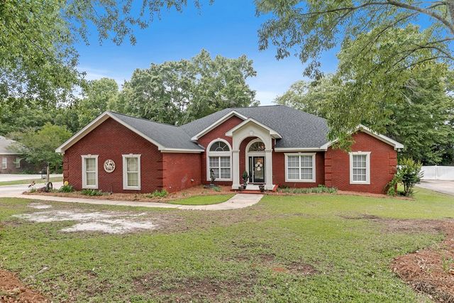 302 Stonegate, Dothan, AL 36305