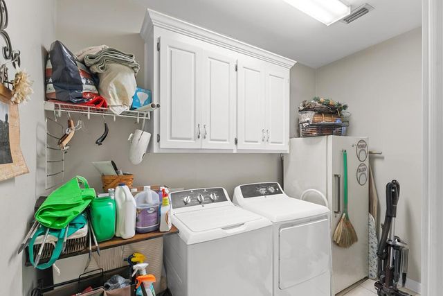 302 Stonegate, Dothan, AL 36305