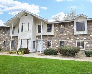 1 El Camino Court 1E, Coram, NY 11727