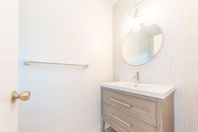 1517 Catalina Drive, Ann Arbor, MI 48103