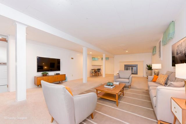 1517 Catalina Drive, Ann Arbor, MI 48103