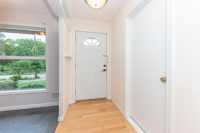 1517 Catalina Drive, Ann Arbor, MI 48103