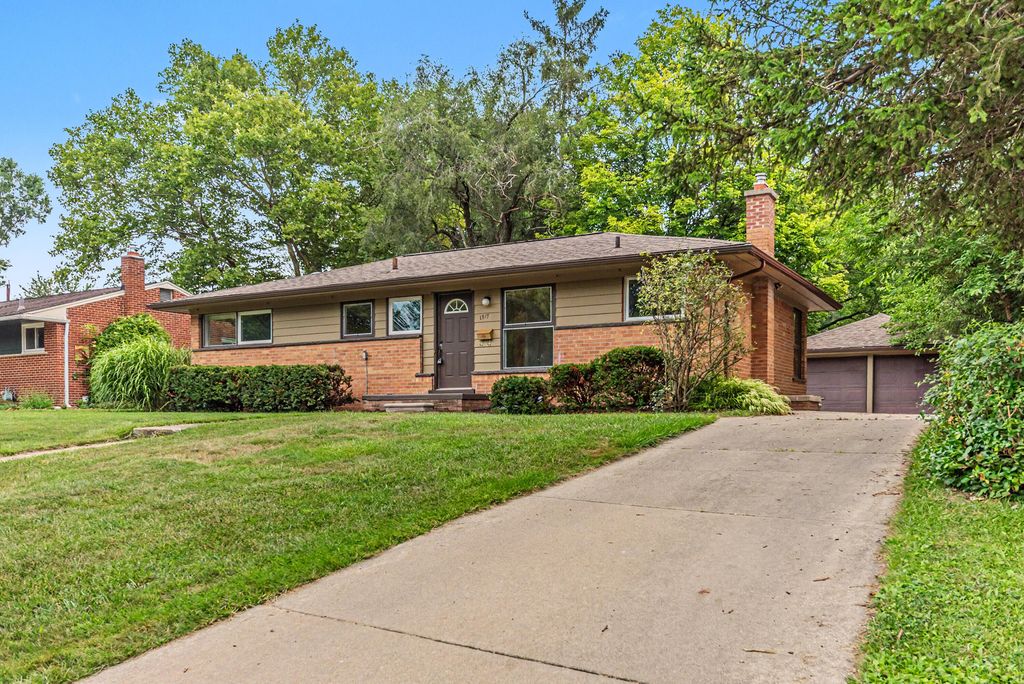1517 Catalina Drive, Ann Arbor, MI 48103