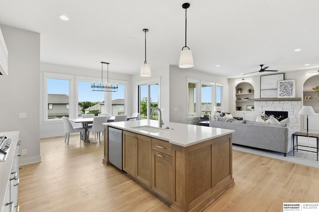 12610 S 79th Street, Papillion, NE 68046