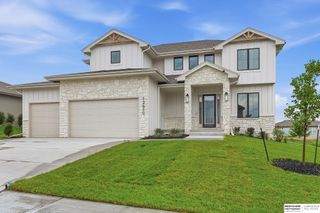 12610 S 79th Street, Papillion, NE 68046