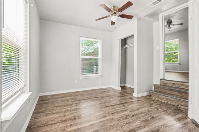 2475 Volga Avenue, Dallas, TX 75216