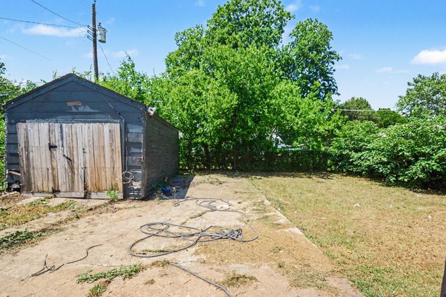 2475 Volga Avenue, Dallas, TX 75216