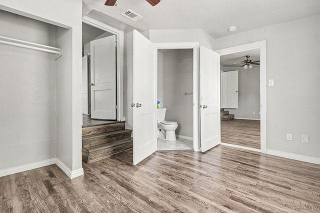 2475 Volga Avenue, Dallas, TX 75216