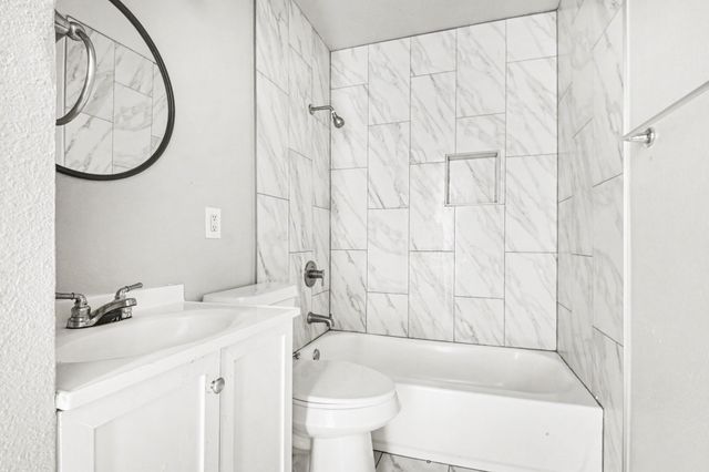 2475 Volga Avenue, Dallas, TX 75216