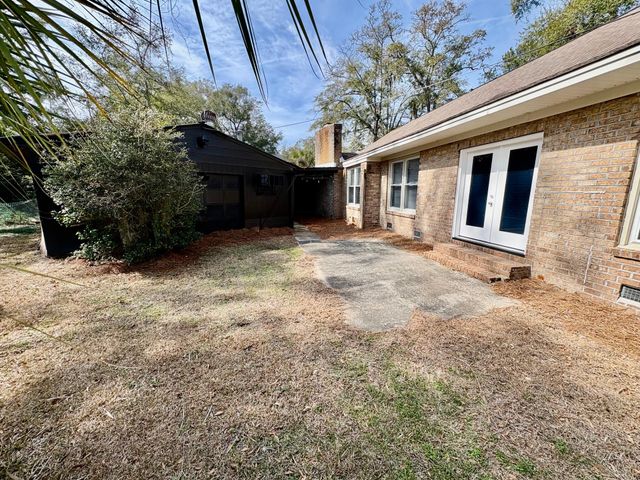 675 Ayers Drive, Charleston, SC 29412