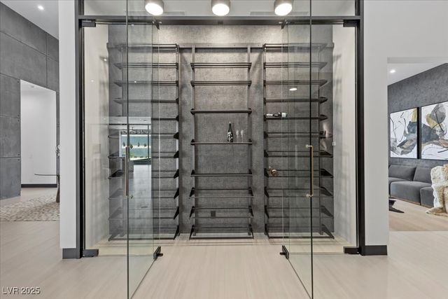 38 Skybird Court, Las Vegas, NV 89135