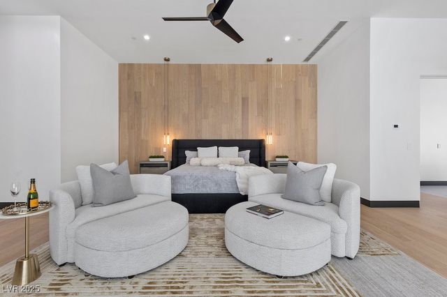 38 Skybird Court, Las Vegas, NV 89135