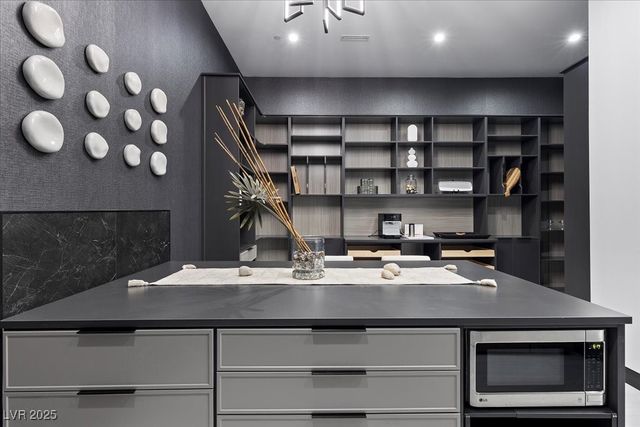 38 Skybird Court, Las Vegas, NV 89135