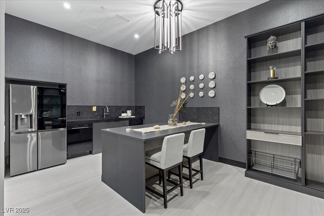 38 Skybird Court, Las Vegas, NV 89135