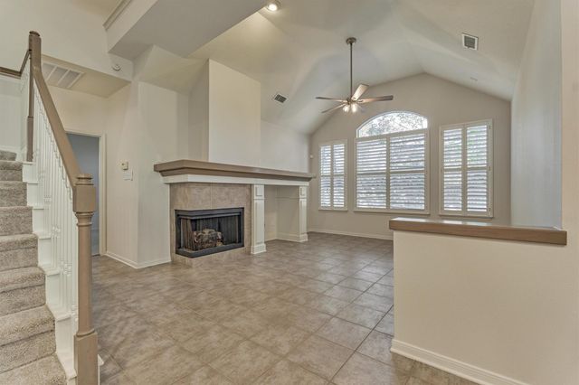 89 N Apple Springs Circle, The Woodlands, TX 77382