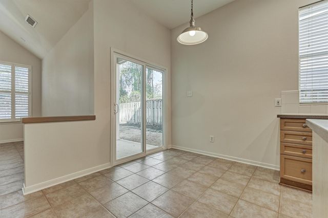 89 N Apple Springs Circle, The Woodlands, TX 77382