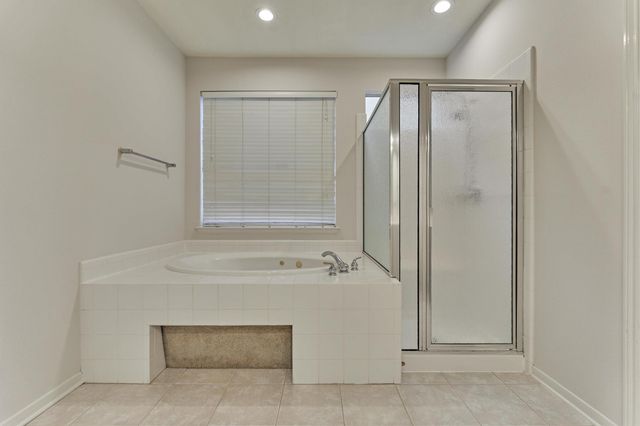 89 N Apple Springs Circle, The Woodlands, TX 77382