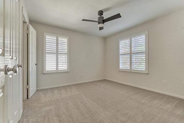 89 N Apple Springs Circle, The Woodlands, TX 77382