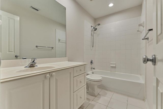 89 N Apple Springs Circle, The Woodlands, TX 77382