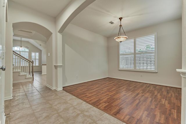 89 N Apple Springs Circle, The Woodlands, TX 77382