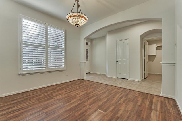 89 N Apple Springs Circle, The Woodlands, TX 77382