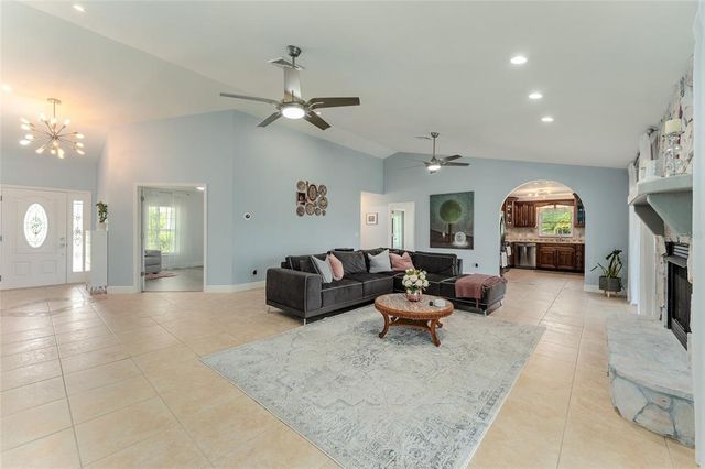 9336 COUNTY ROAD 125D, Wildwood, FL 34785