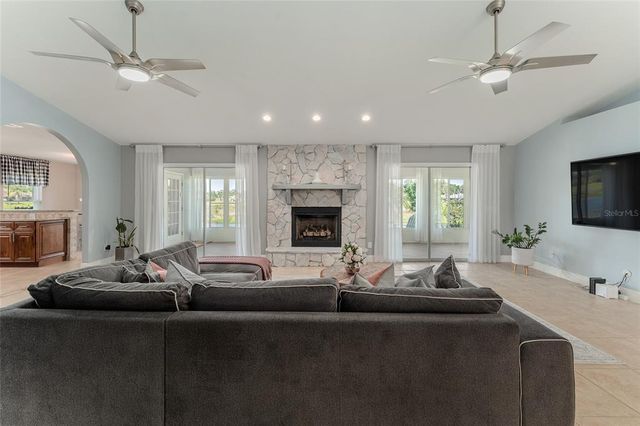 9336 COUNTY ROAD 125D, Wildwood, FL 34785