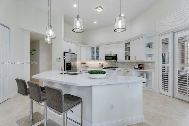 8561 SW 167th Ter, Palmetto Bay, FL 33157